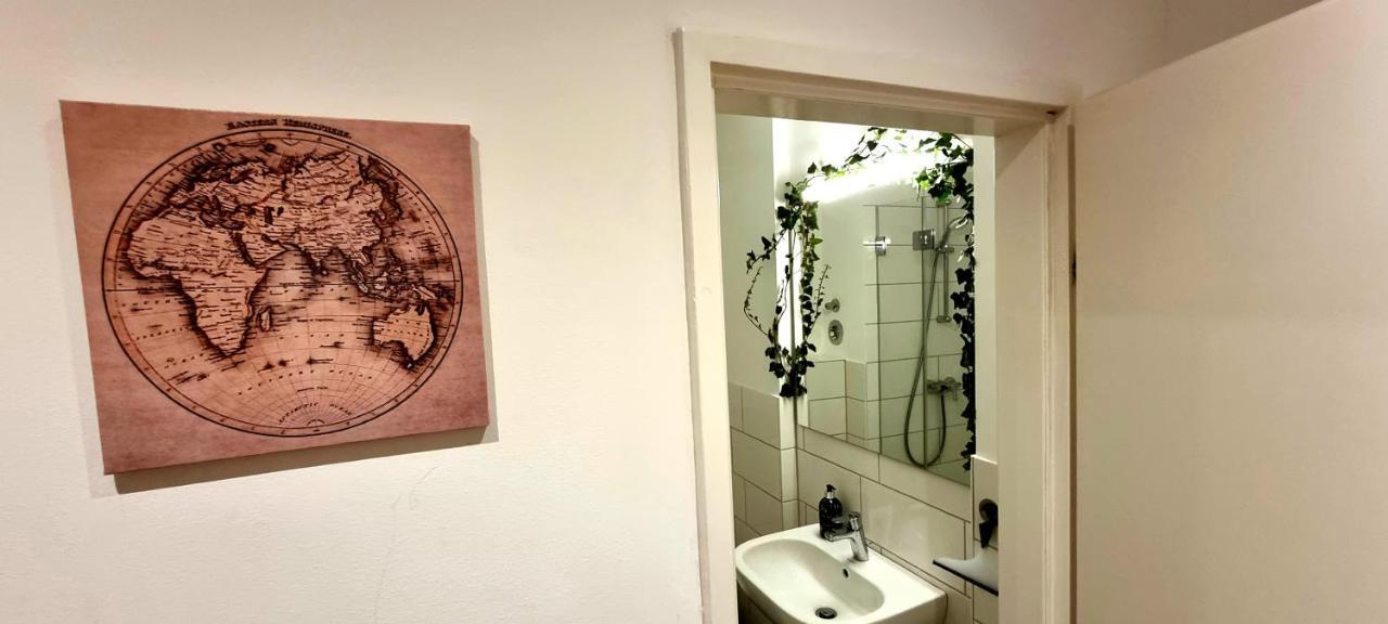Appartement Business Mit Kuche Fur 1-3 +netflx+5g Wlan Nahe Der Mhh Im Industrial Design