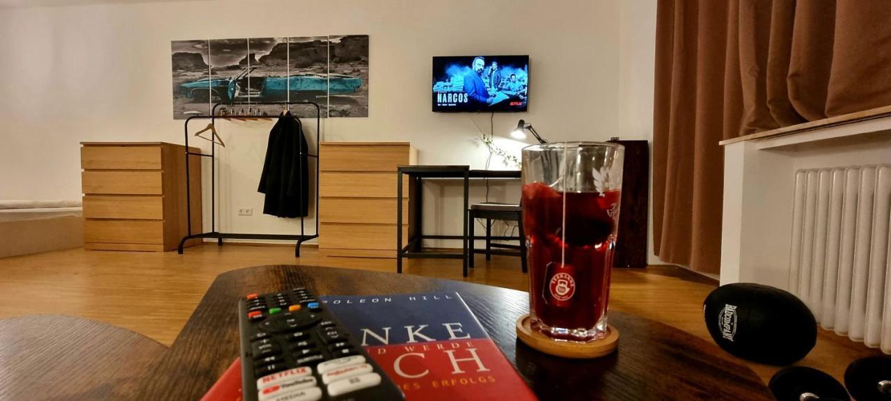 Business Mit Kuche Fur 1-3 +netflx+5g Wlan Nahe Der Mhh Im Industrial Design Appartement